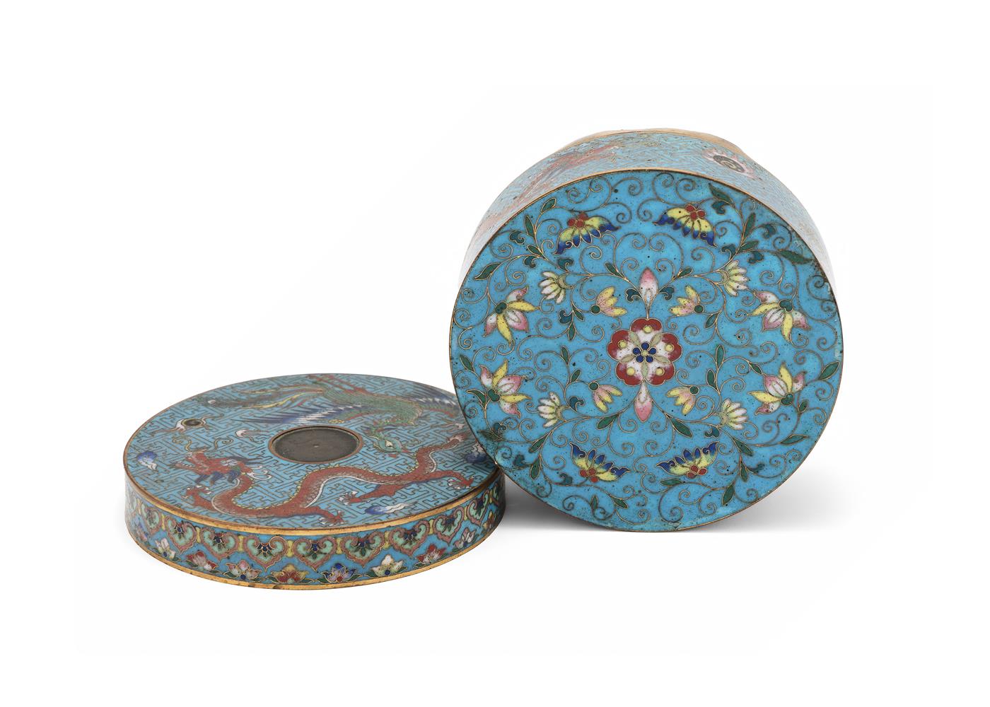 A Chinese cloisonné circular box and cover - Image 4 of 4