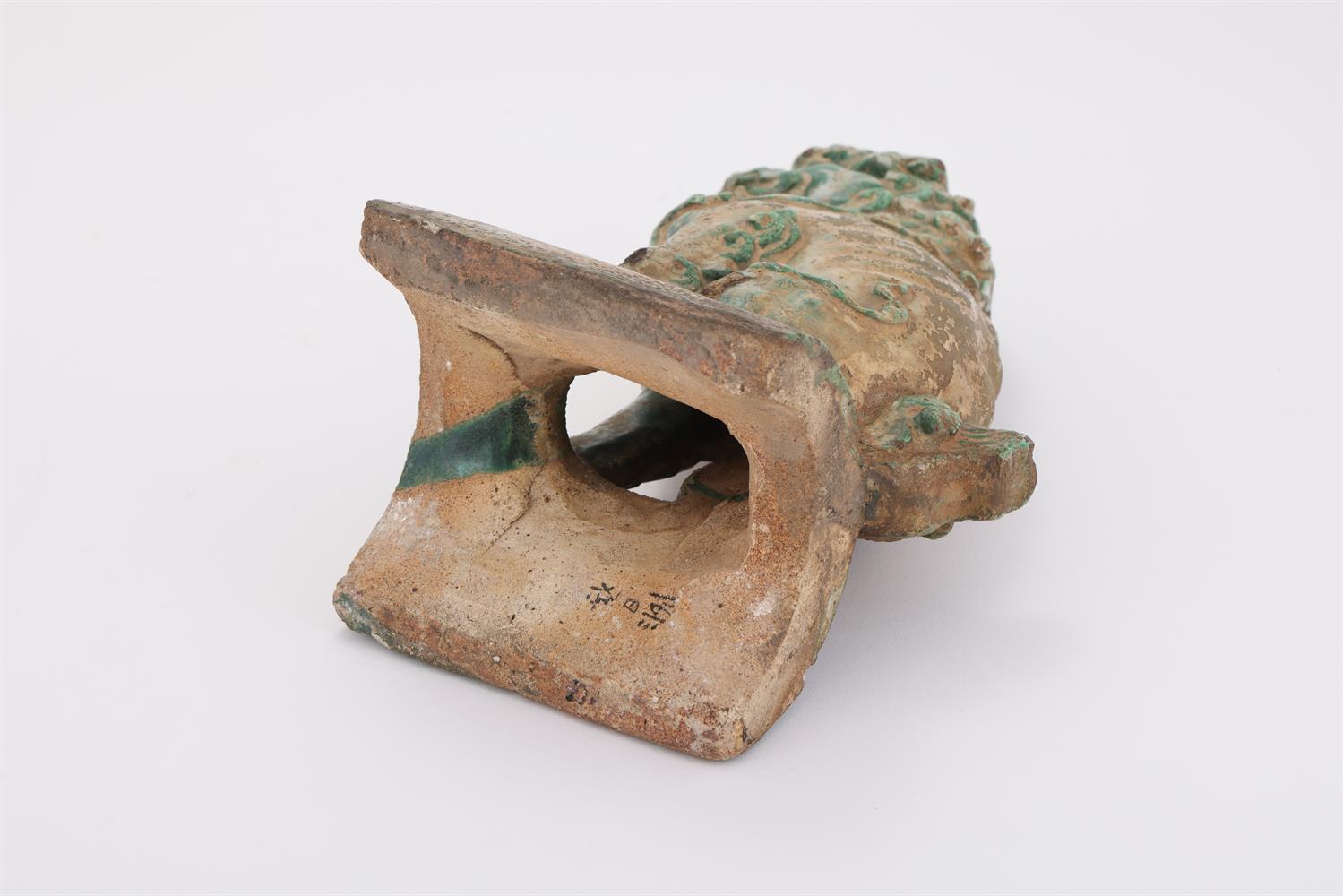 A Chinese Buddhist lion pottery ridge tile - Image 4 of 4