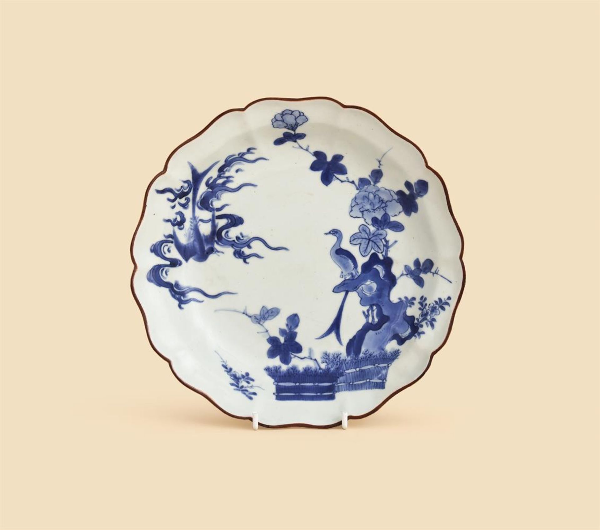 A Japanese Kakiemon Dish of circular - Bild 2 aus 3