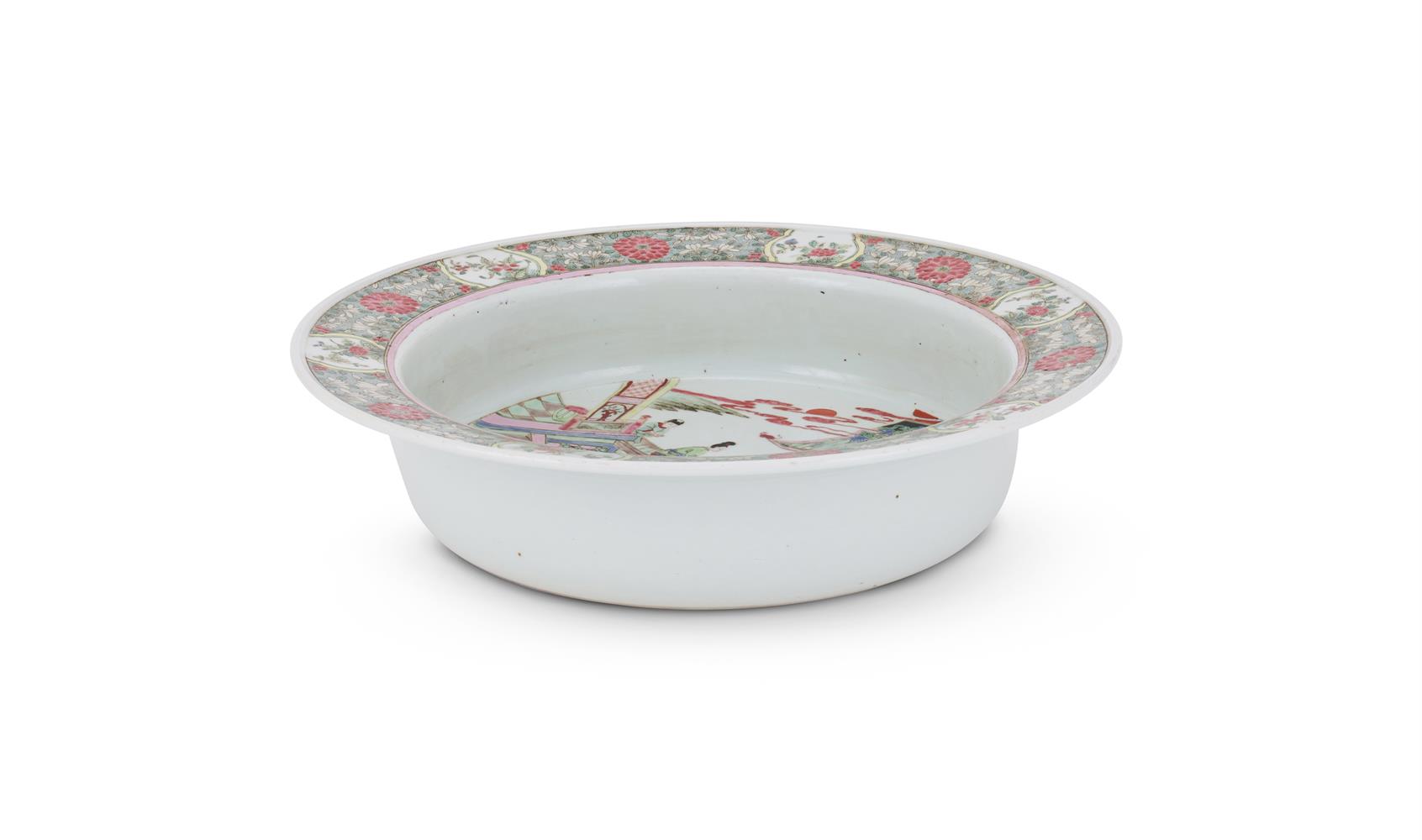 A Chinese Famille Rose 'Lotus pond' basin - Image 2 of 4