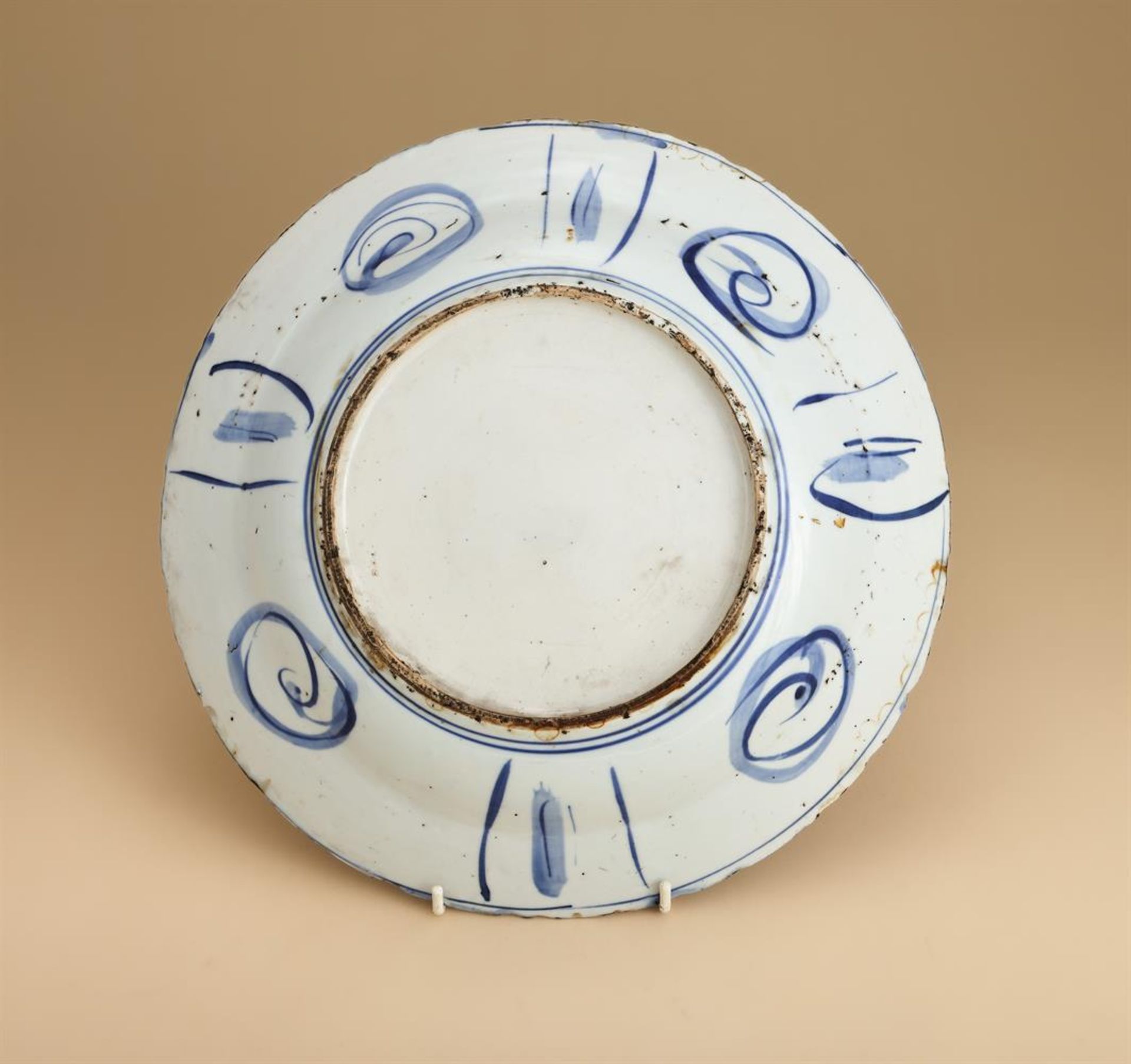 A Chinese blue and white 'Kraak' dish - Bild 2 aus 3