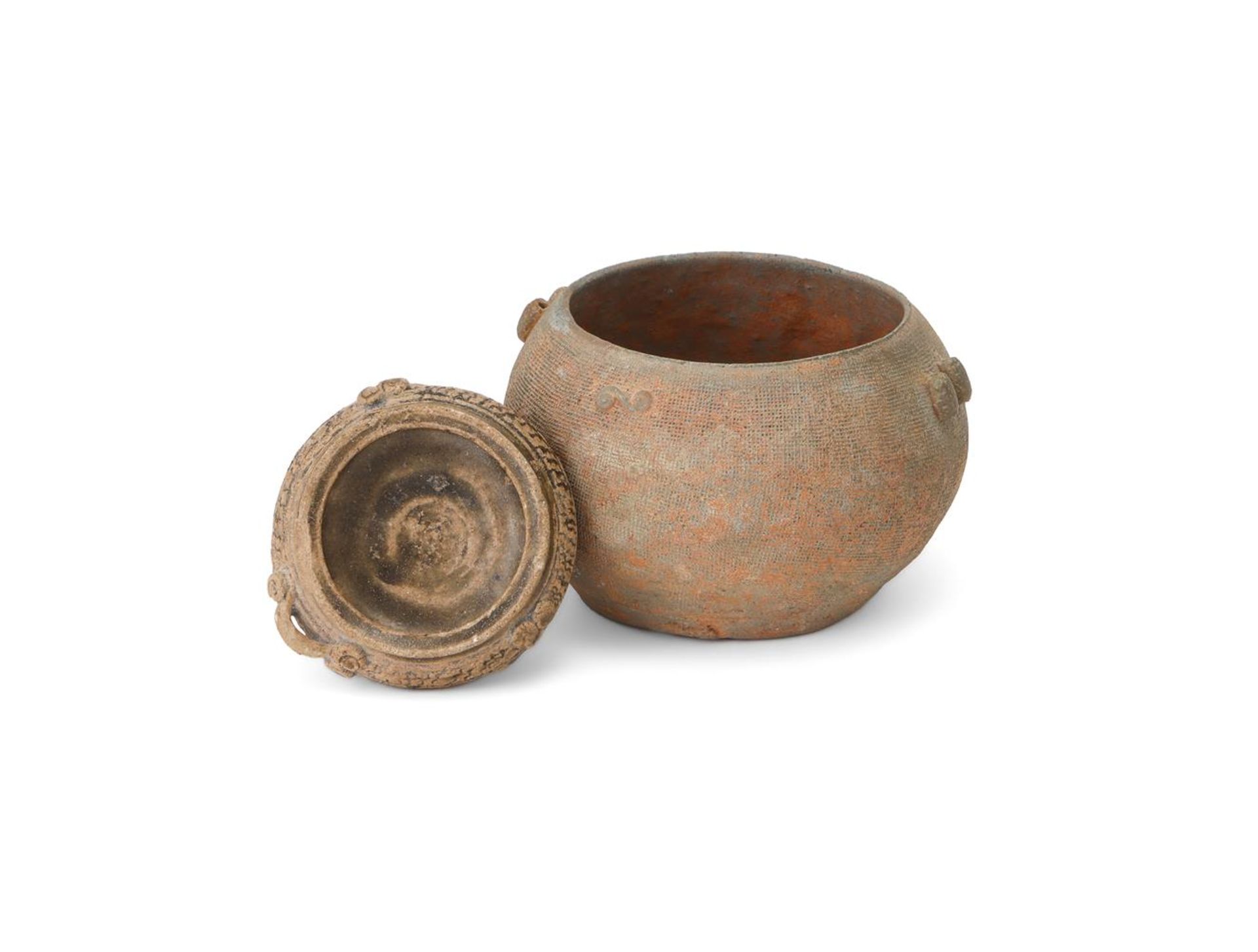 A small Chinese pottery jar - Bild 3 aus 6