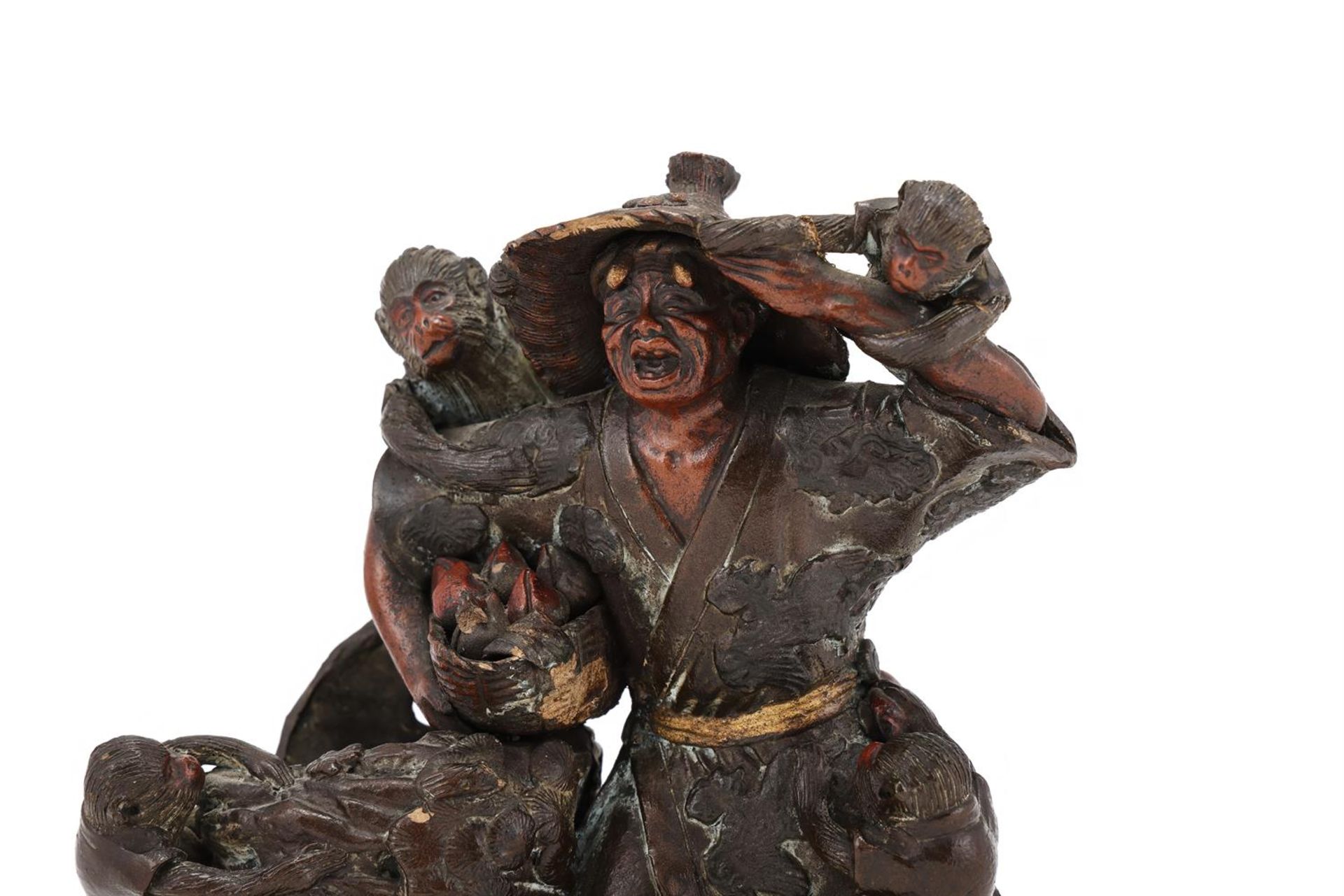 A Japanese Bizen pottery model of a farmer - Bild 3 aus 6