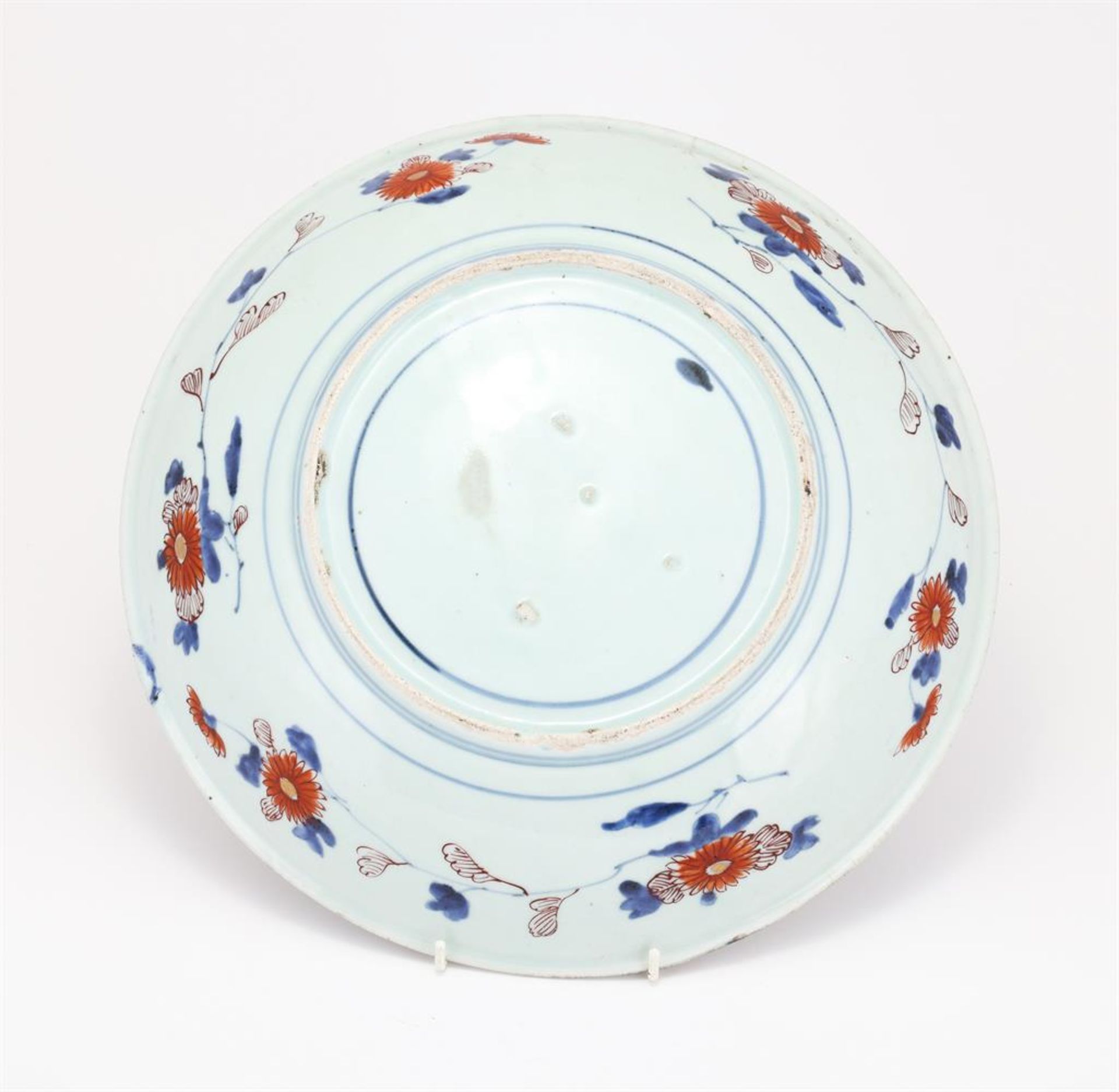 A Japanese Imari charger - Bild 2 aus 2