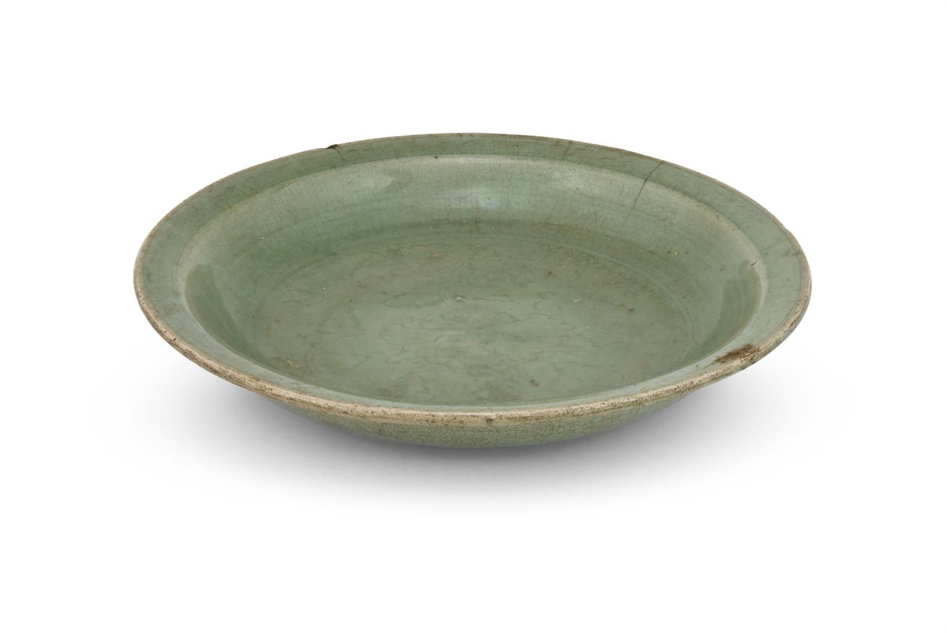 A large Longquan celadon dish - Image 2 of 3