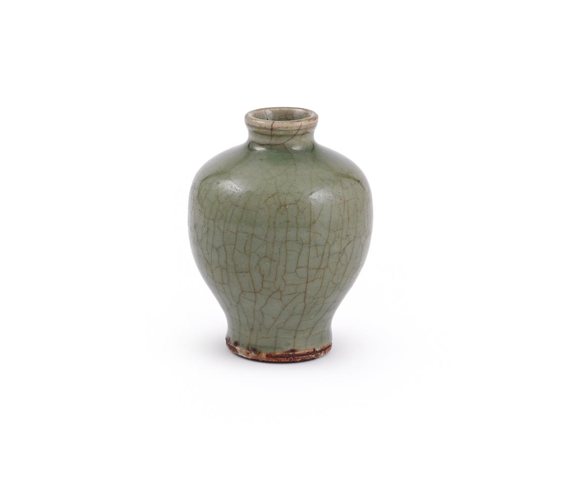 A small Chinese celadon longquan jarlet - Image 2 of 3