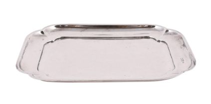 AN EDWARDIAN SILVER SHAPED OBLONG TRAY