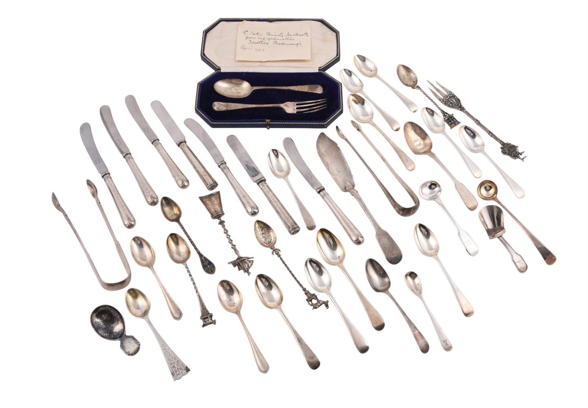 A COLLECTION OF ASSORTED SILVER FLATWARE