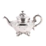 Y A VICTORIAN SILVER CIRCULAR TEA POT