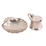 A VICTORIAN SILVER SHELL SHAPED BUTTER DISH