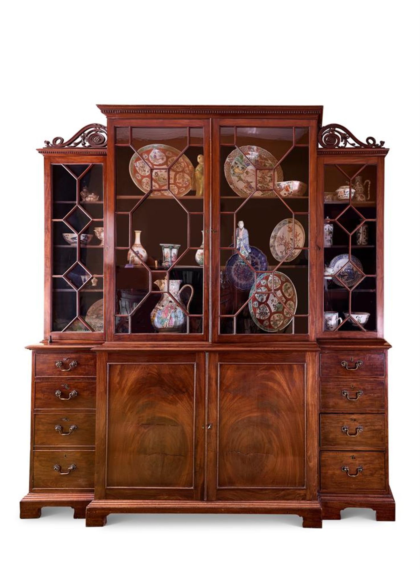 A GEORGE III MAHOGANY BOOKCASE CIRCA 1770