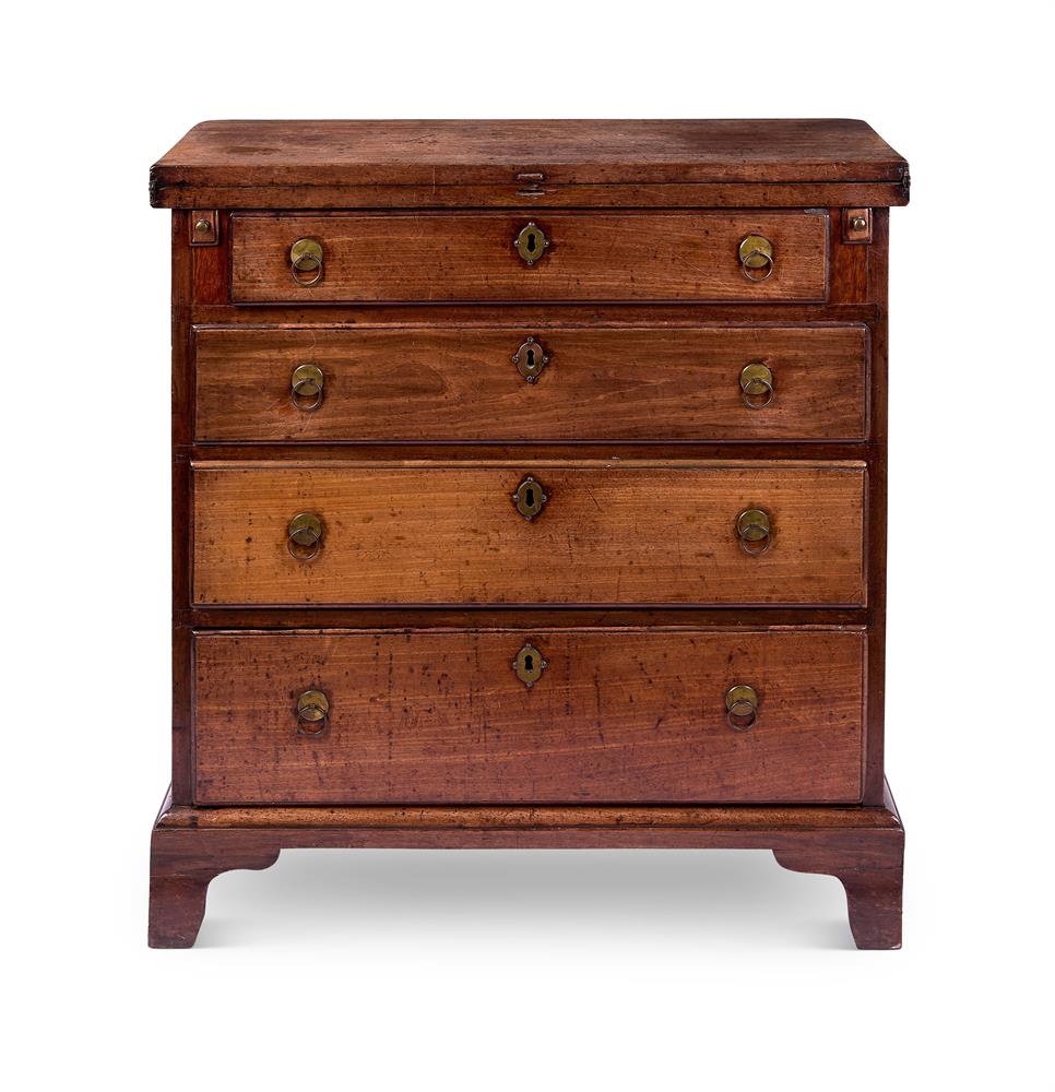 A GEORGE II MAHOGANY BACHELOR'S CHEST CIRCA 1740