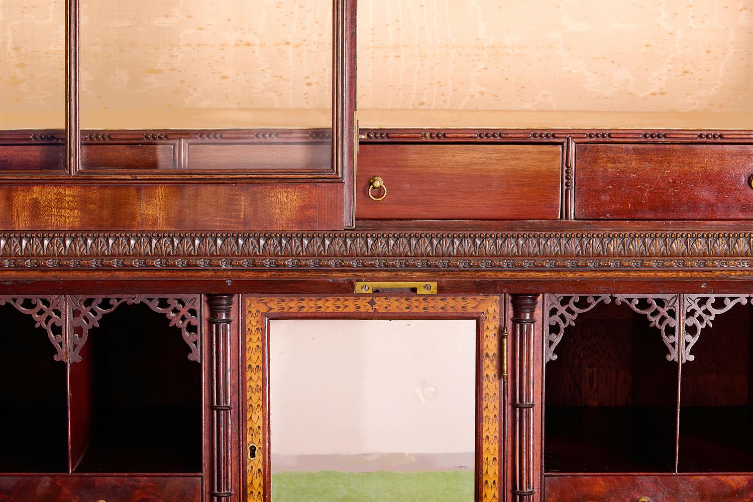 A GEORGE III MAHOGANY BUREAU-CABINET - Image 3 of 6