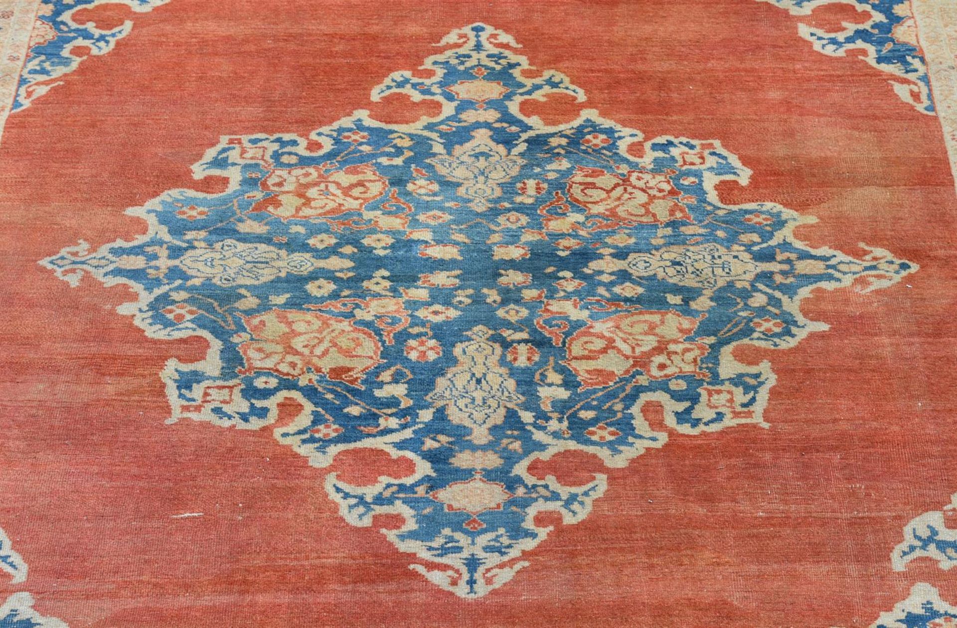 A ZIEGLER CARPET SULTANABAD DISTRICT CIRCA 1880 - Bild 2 aus 3