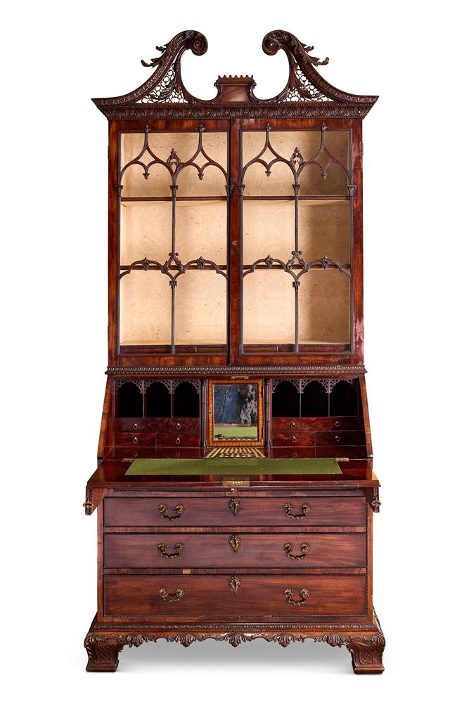 A GEORGE III MAHOGANY BUREAU-CABINET - Image 2 of 6