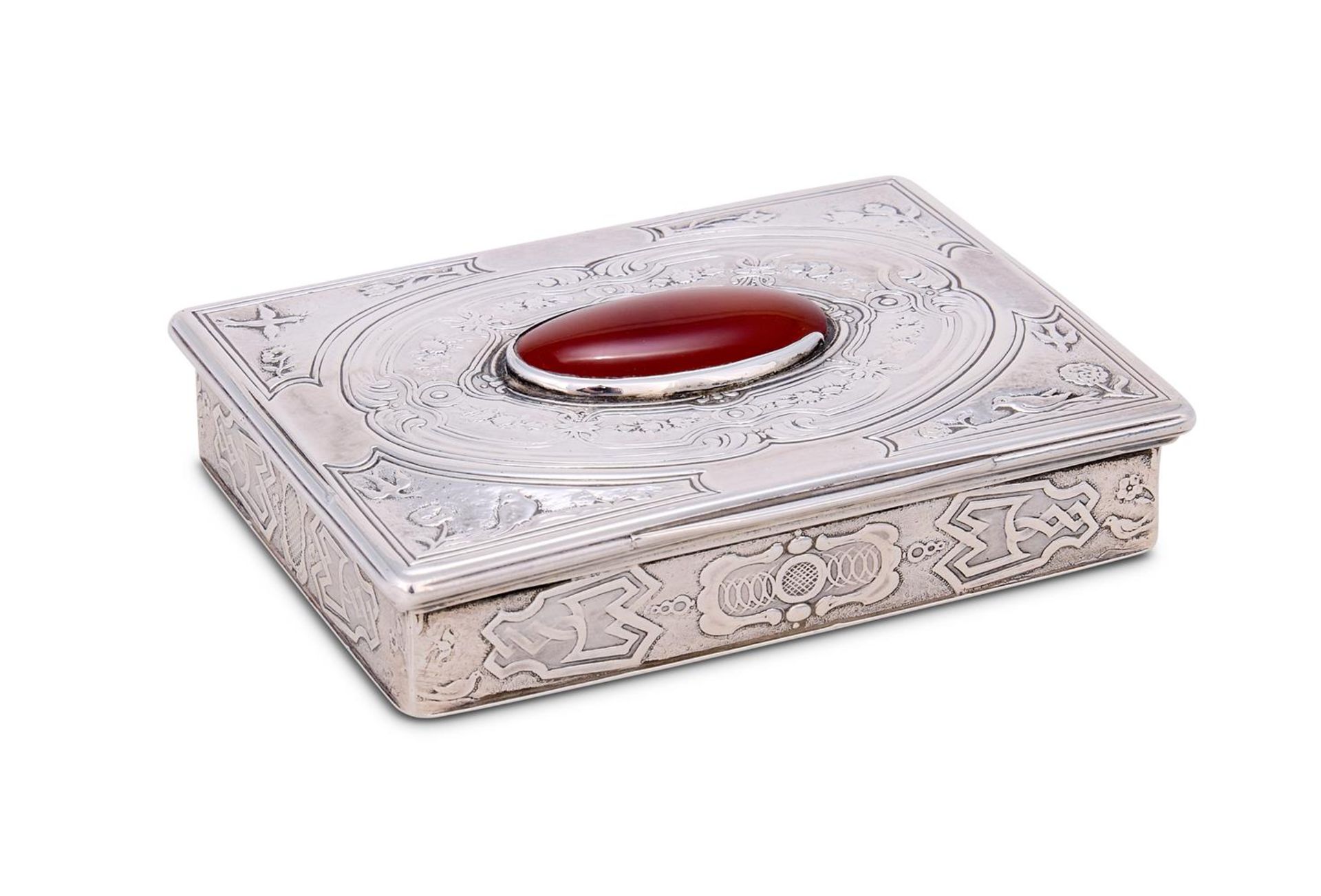 A CONTINENTAL SILVER COLOURED BOX UNMARKED