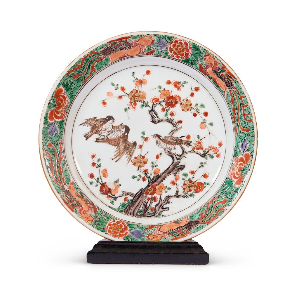 A PAIR OF CHINESE FAMILLE VERTE PLATES, QING DYNASTY - Image 3 of 3