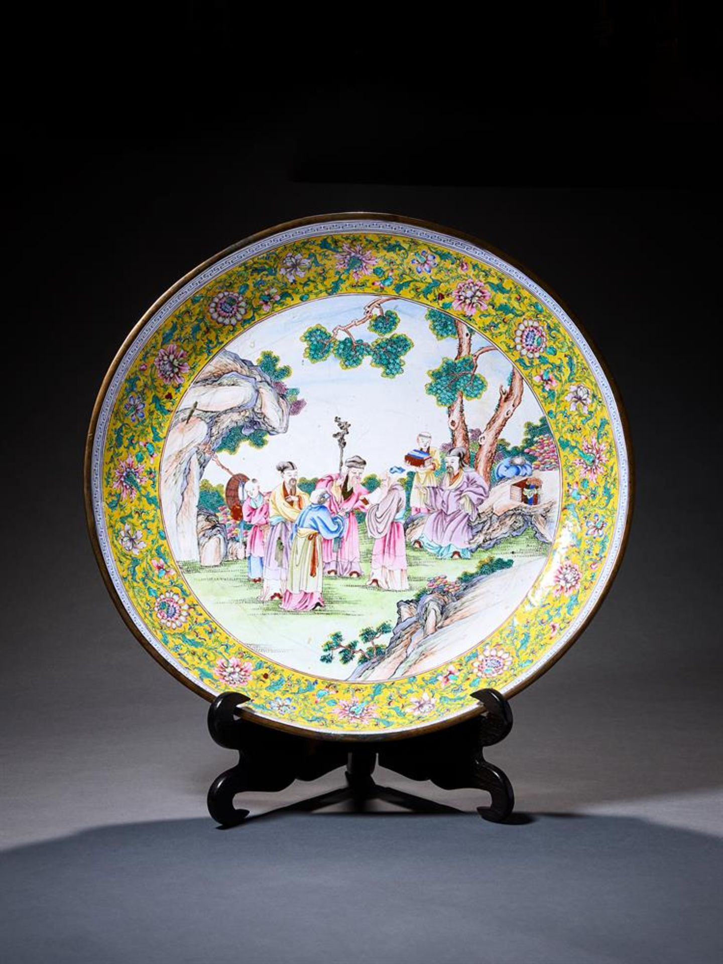 A LARGE CANTON ENAMEL 'FIVE SCHOLARS' DISH, QING DYNASTY