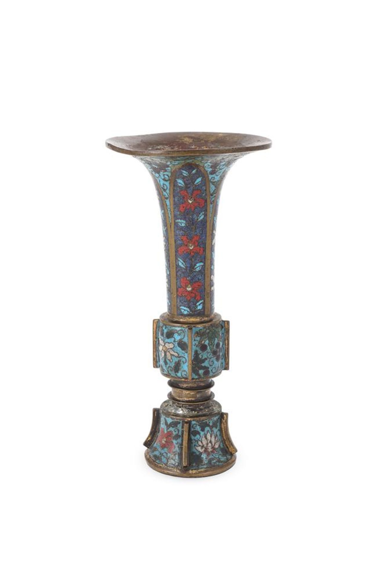 A CHINESE CLOISONNE ENAMEL BEAKER VASE