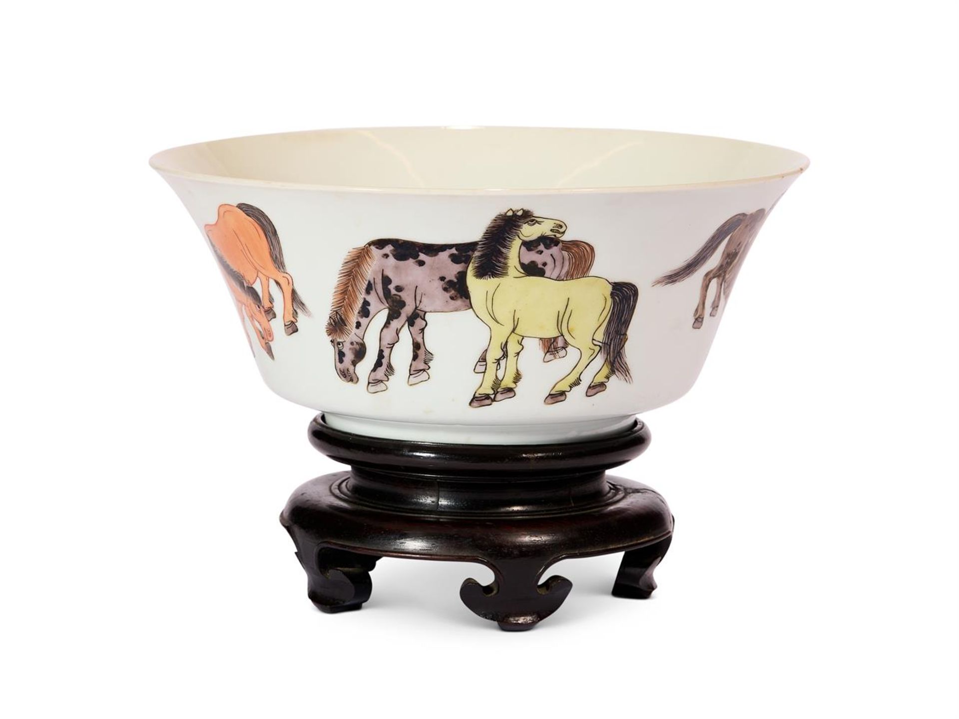 A CHINESE FAMILLE VERTE 'EIGHT HORSES OF MU WANG' BOWL, QING DYNASTY - Image 2 of 5