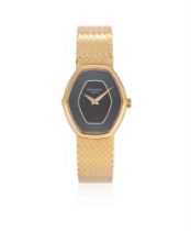 PATEK PHILIPPE, REF. 4463 1, A LADY'S 18 CARAT GOLD BRACELET WATCH