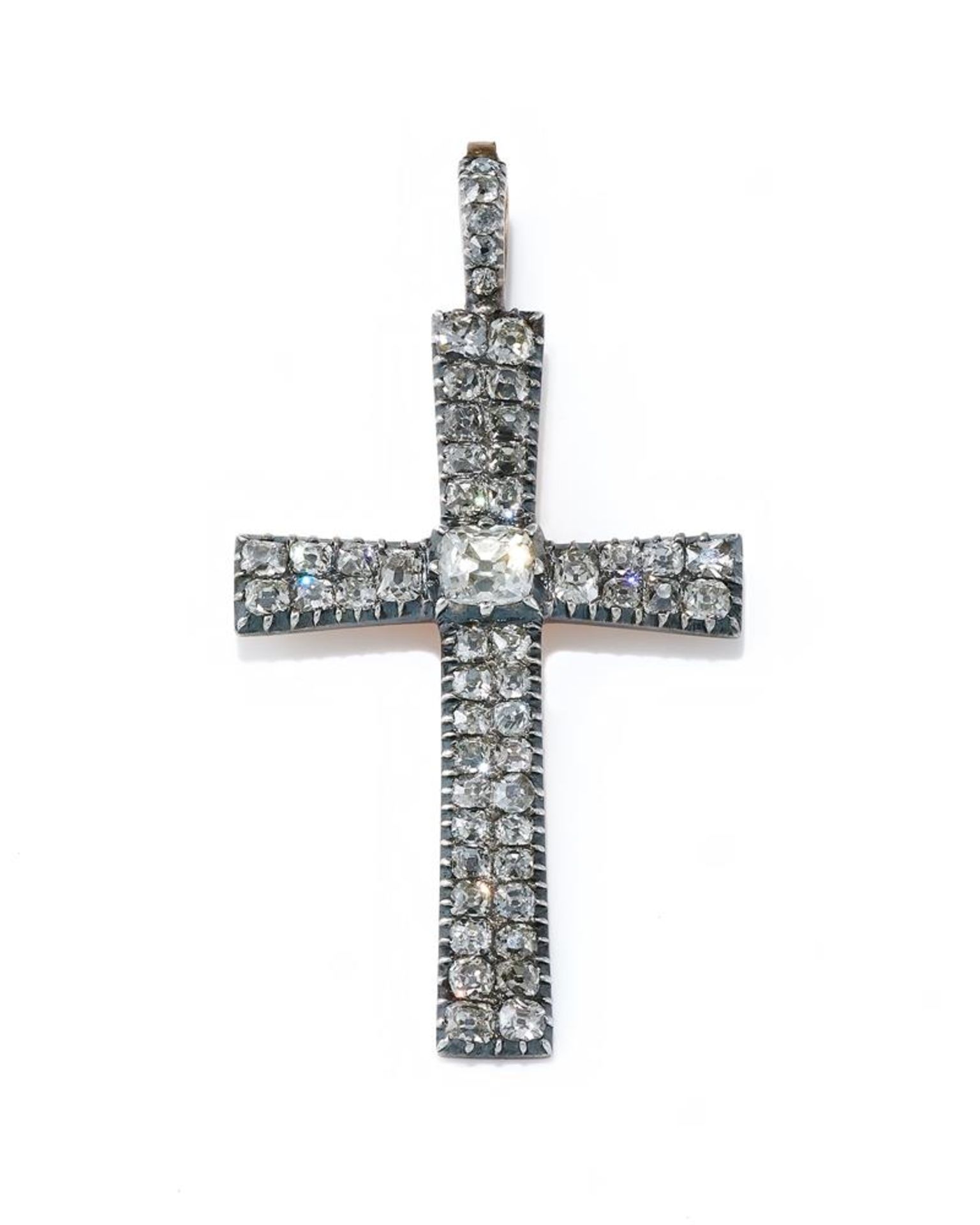 A GEORGIAN DIAMOND CROSS PENDANT