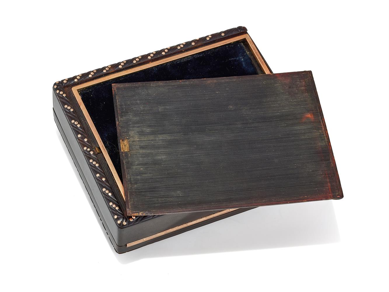 Y A LATE 18TH CENTURY TORTOISESHELL BOX WITH A MINIATURE WITHIN ROSE CUT DIAMOND SURROUND - Image 5 of 5