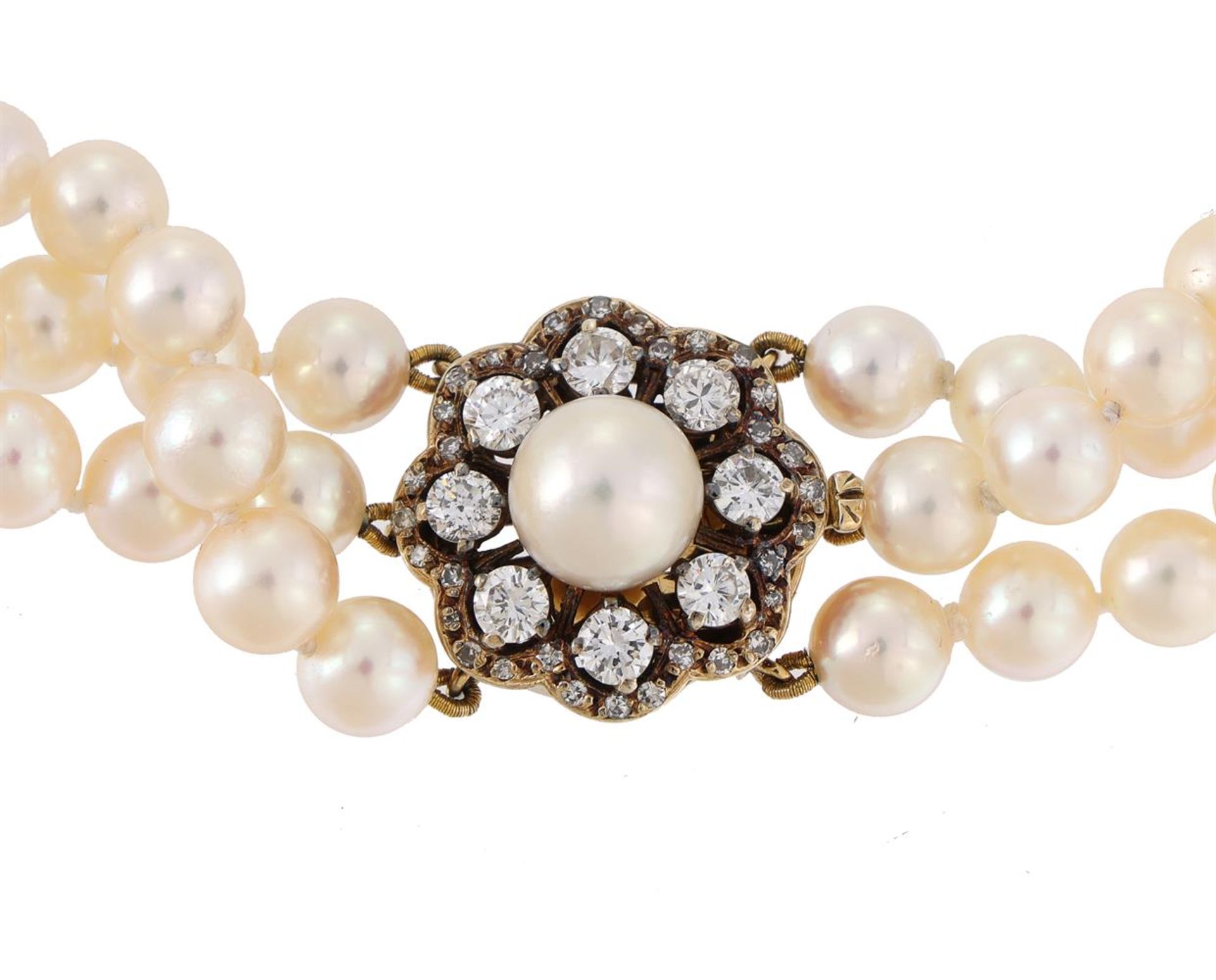 A THREE ROW CULTURED PEARL NECKLACE WITH DIAMOND AND CULTURED PEARL CLUSTER CLASP - Image 2 of 2