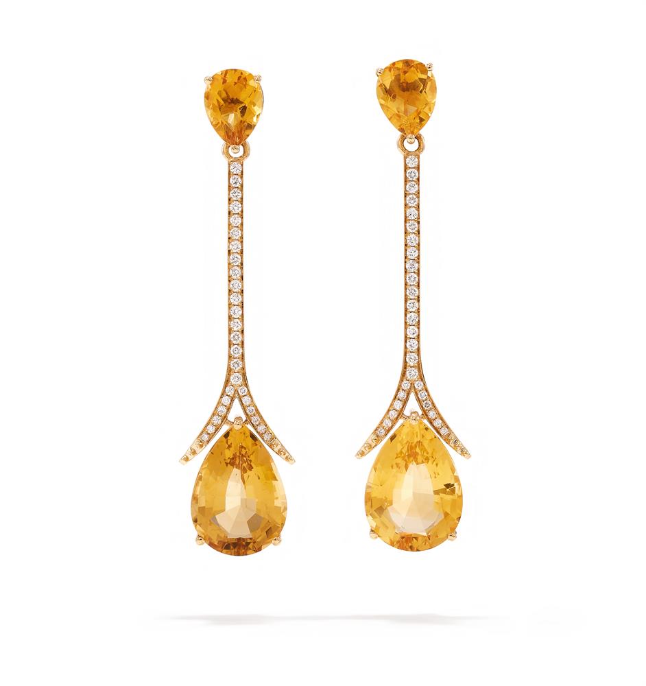 A PAIR OF CITRINE AND DIAMOND PENDENT EARRINGS