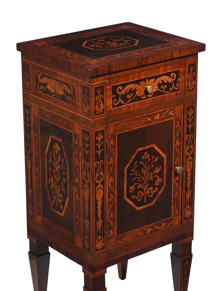 Y A PAIR OF NORTH ITALIAN ROSEWOOD AND MARQUETRY BEDSIDE CABINETS OR COMMODINI - Image 6 of 7