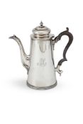 AN EDWARDIAN SCOTTISH SILVER TAPERING COFFEE POTHAMILTON & INCHES, EDINBURGH 1906