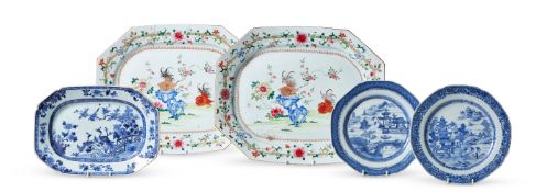 A PAIR OF CHINESE EXPORT FAMILLE ROSE SHAPED OCTAGONAL TUREEN STANDS, 18TH CENTURY