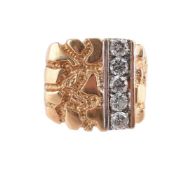 A 9 CARAT GOLD WHITE STONE DRESS RING
