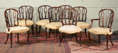 A SET OF EIGHT MAHOGANY DINING CHAIRS IN GEORGE III HEPPLEWHITE STYLE, 19TH CENTURY