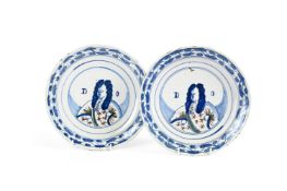 A PAIR OF ENGLISH DELFT POLYCHROME COMMEMORATIVE PORTRAIT PLATES, LATE 17TH OR EARLY 18TH CENTURY