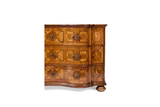 A TYROLEAN OAK BURR MAPLE, WALNUT AND MARQUETRY SERPENTINE COMMODE - Image 2 of 4