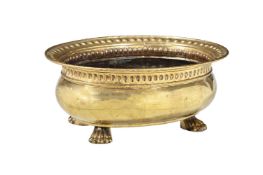 A BRASS JARDINIERE OR WINE COOLER, IN 17TH CENTURY STYLE, 19TH CENTURY