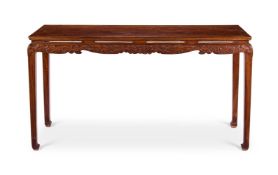 A HARDWOOD CENTRE TABLE, CHINESE, 18TH/19TH CENTURY