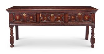 AN OAK DRESSER, LATE 17TH/EARLY 18TH CENTURY