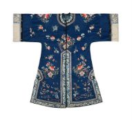A Chinese ladies informal silk robe