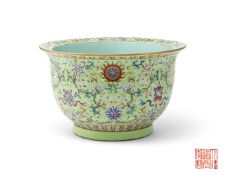 A large Chinese Famille Rose jardinière
