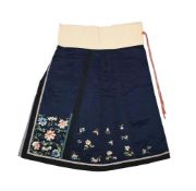 A Chinese Han Ladies pleated blue silk skirt