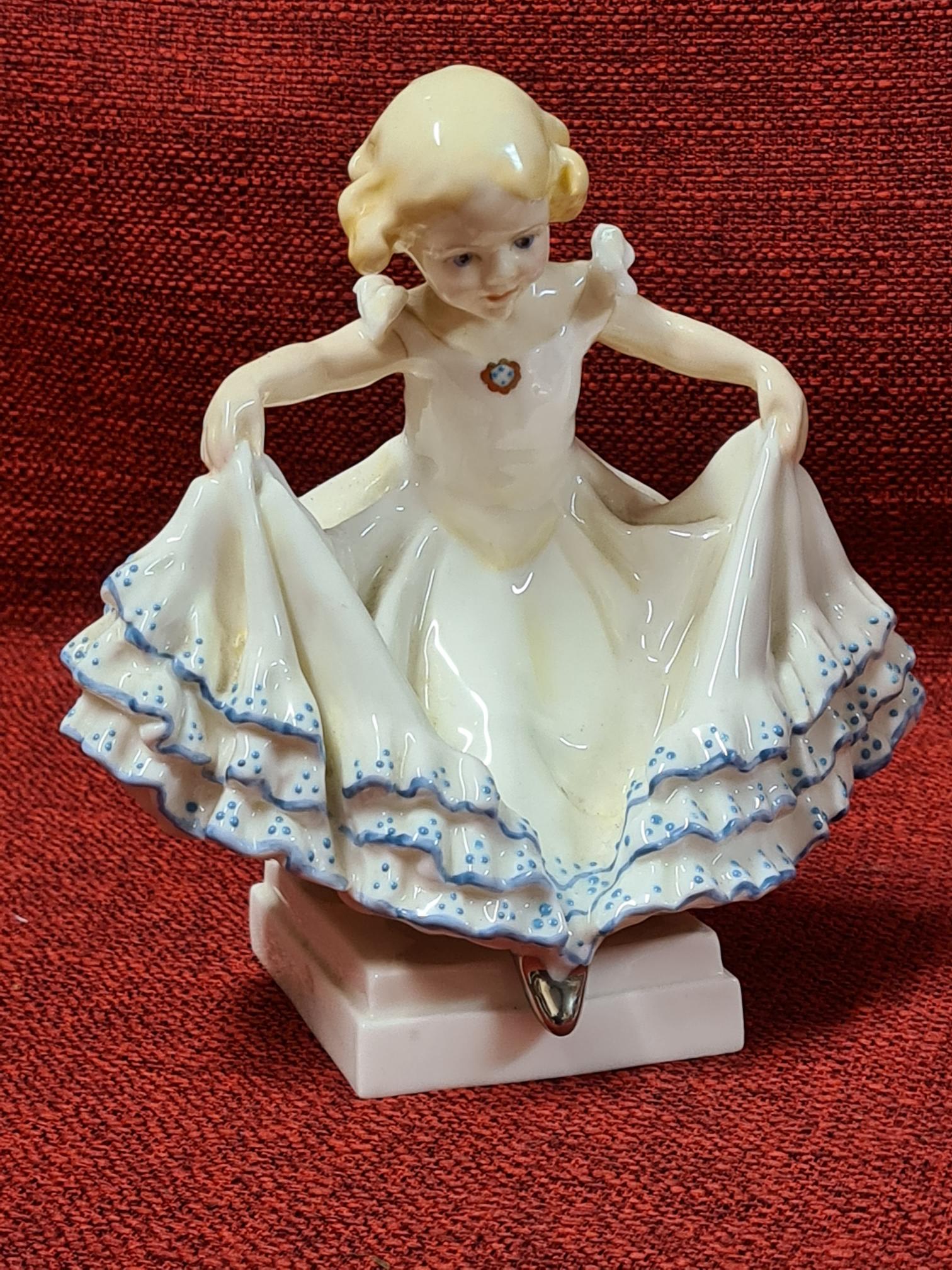 2 Royal Worcester F.G. Doughty figurines - Image 2 of 4