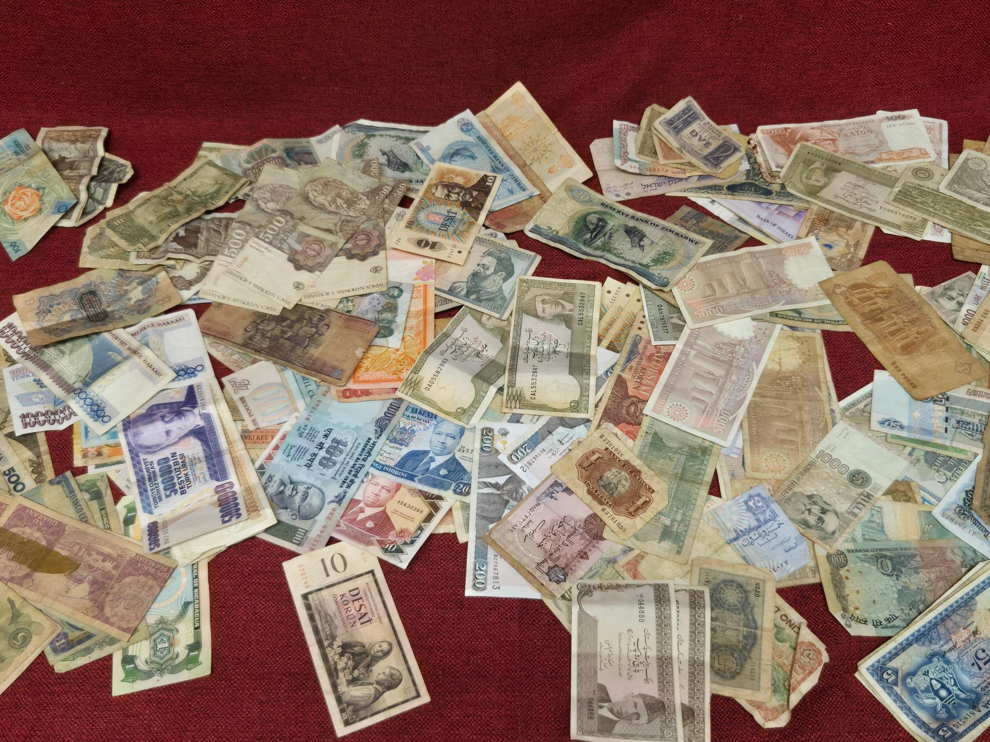 Large collection of world banknotes