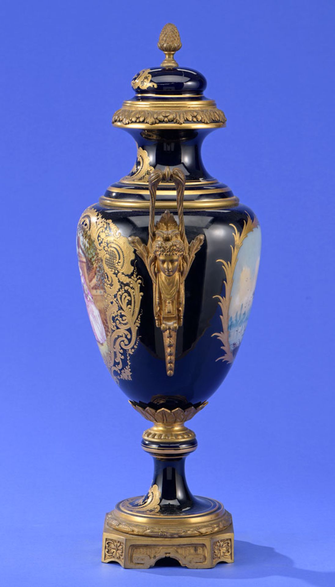 Vase im Sèvres-Stil   Frankreich, Ende 19. Jhdt. - Bild 3 aus 3