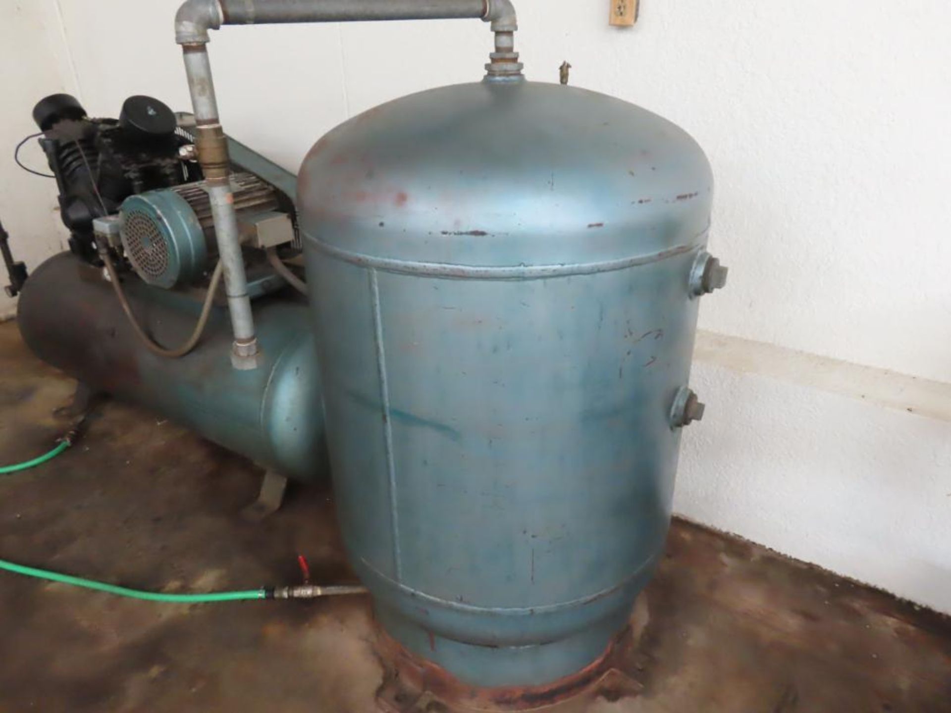 APPROX. 120 GAL. VERT. AIR STG. TANK (LOCATED OFF-SITE IN TULSA AREA) - Image 2 of 4