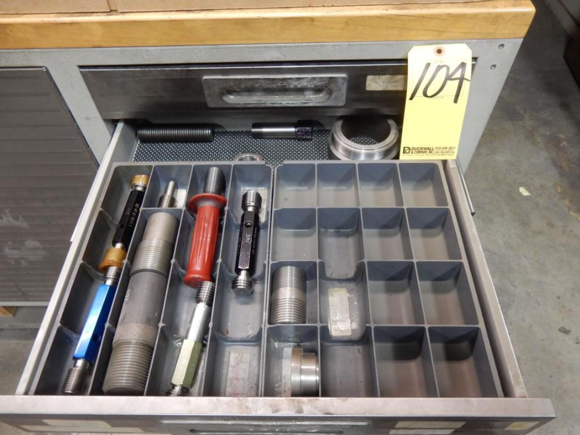 CONTENTS OF (5) CABINET DRAWERS INCLUDING THREAD GAUGES, ETC - Image 2 of 5