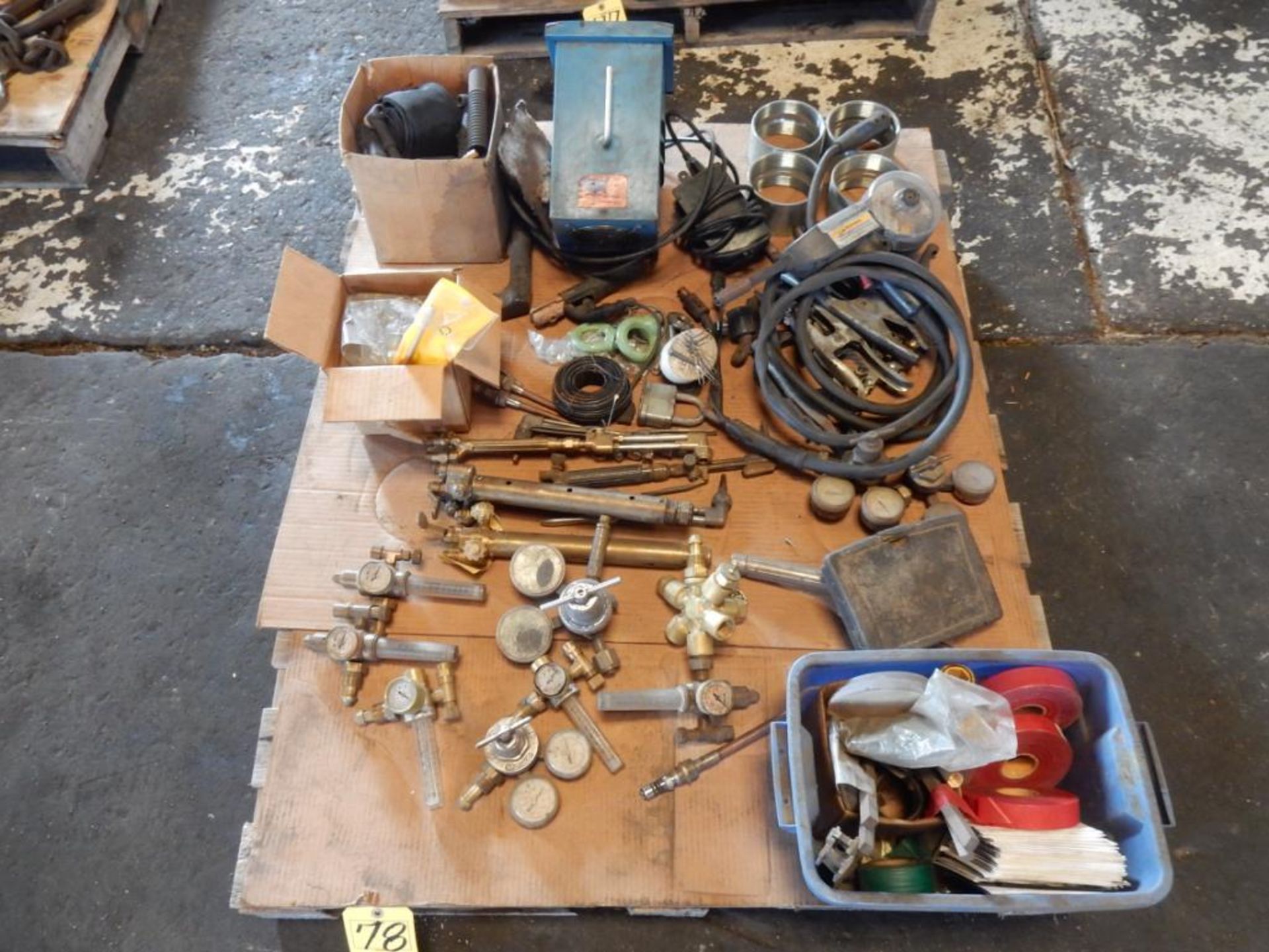 LOT MISC. WELDING SUPPLIES - GAUGES, REAL GEAR WIRE SPOOL GUN, MACHINE & HAND TORCHES - Image 2 of 3