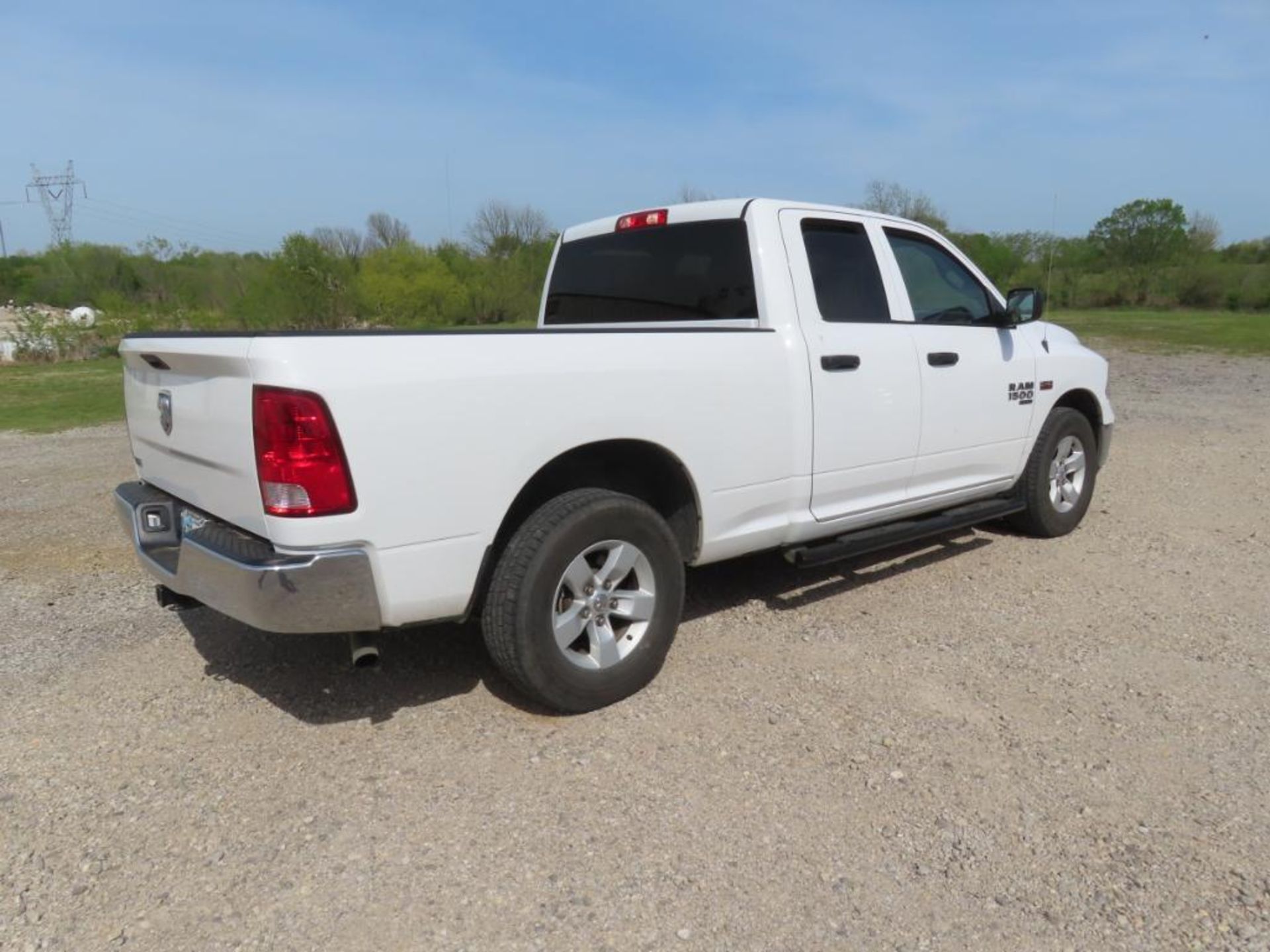 2019 RAM 1500 CLASSIC EXT. CAB PICKUP, VIN# 1C6RR6FT6KS723075, APPROX. 24,400 MILES, STD. BED, SPRAY - Image 4 of 9