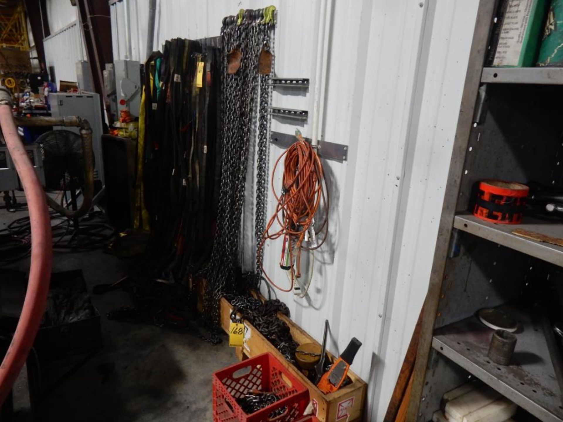 LOT MISC. LIFTING CHAINS, RATCHET CHAIN HOIST, ETC.